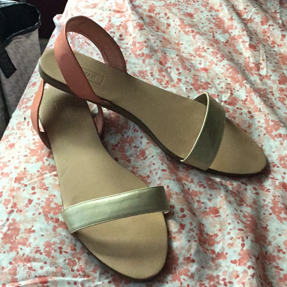 FLAT SANDALS 💕
